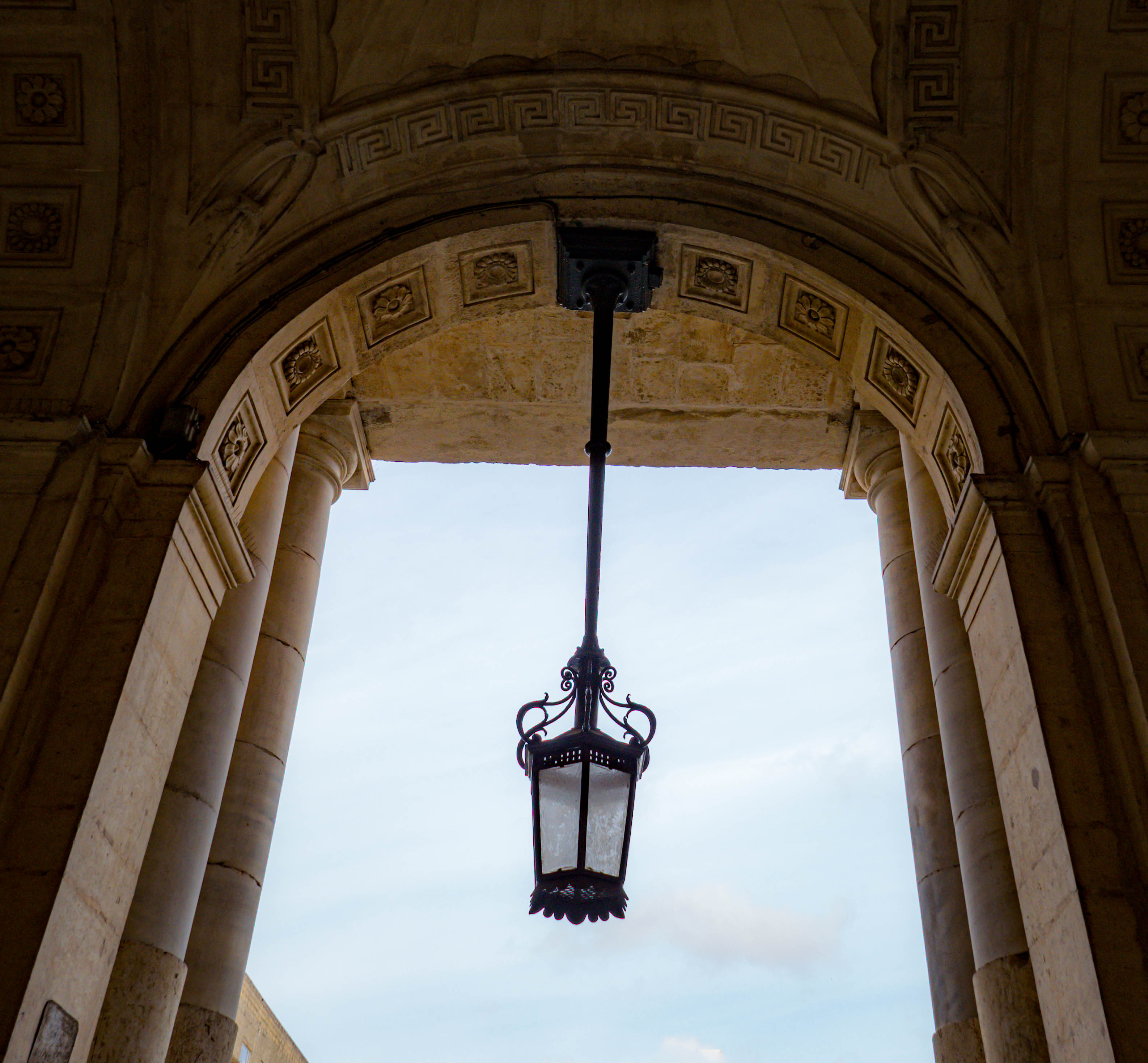 Stone Arch Lantern, Treasury Street